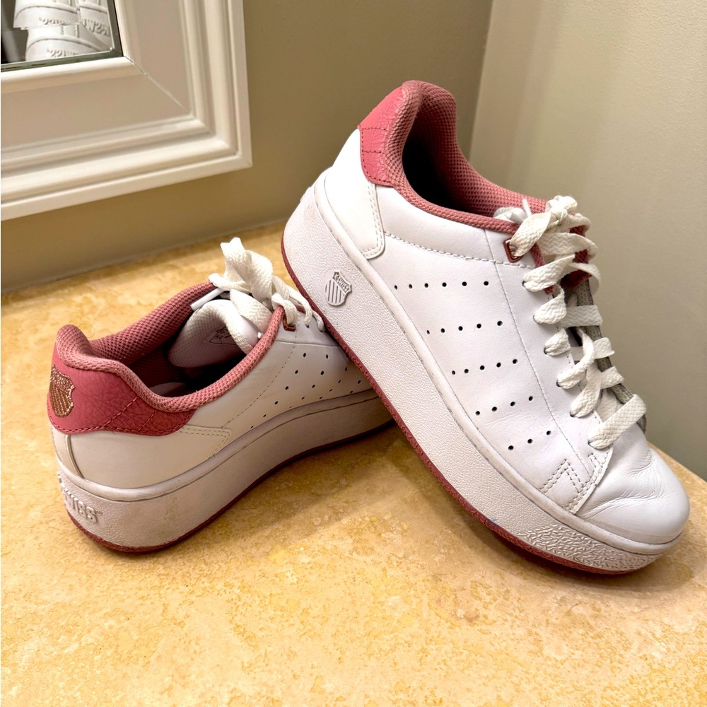 K-Swiss The Classic PF Platform